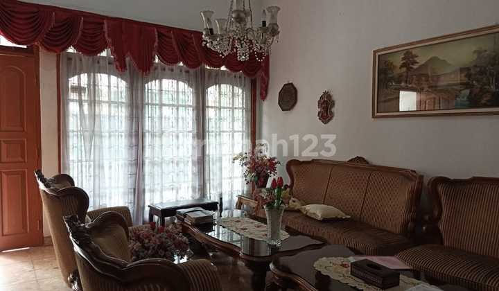 Well-Maintained House Suitable for Parents' Home in Pharmindo. 2