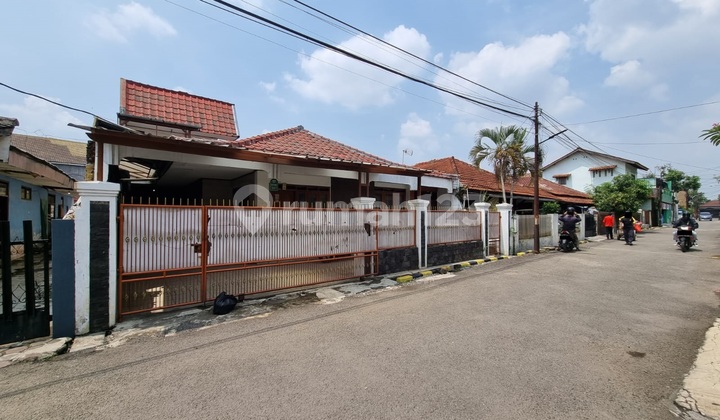 Rumah Terawat Nyaman Dihuni di Kopo Elok