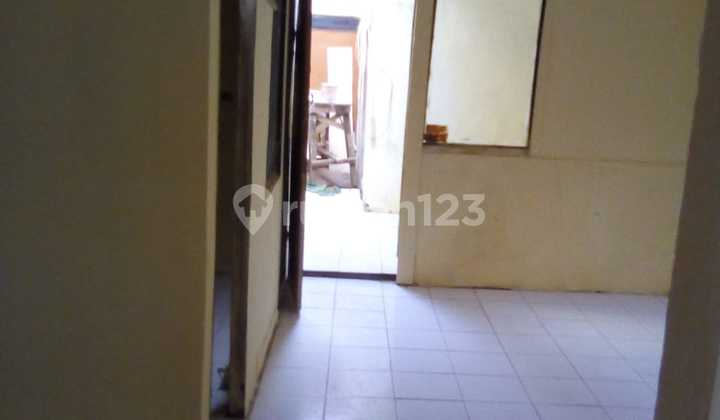 House in a Strategic Location, Flood-Free in Cijerah 2