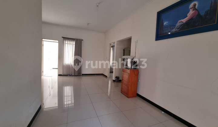 Rumah Idaman Dekat Sekolah & Pusat Belanja di Taman Kopo Indah 2