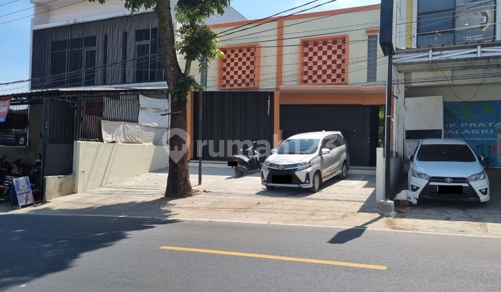 Good Mainroad Shop House in Ciwidey Available for Rent 1