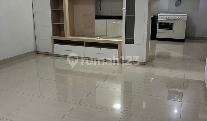 Rumah Siap Huni Komplek Aman dan Nyaman di Holis Regency Bisa Disewakan