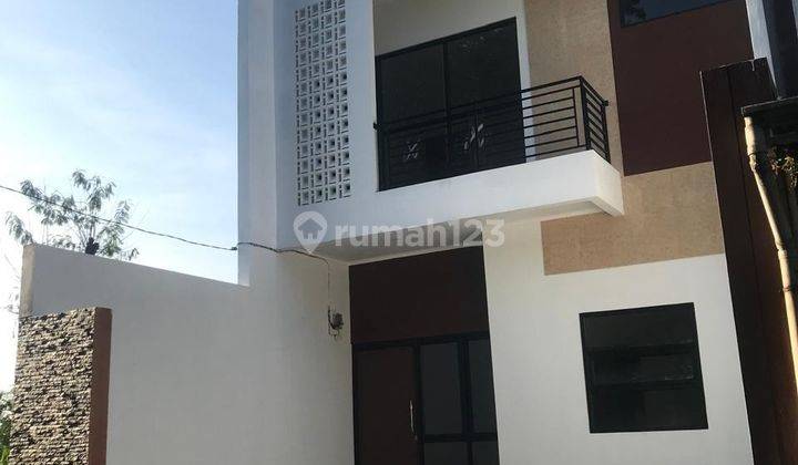 Rumah Bagus Modern Minimalis Siap Huni di Ciwaruga 1