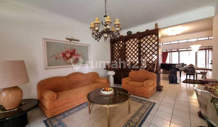 Rumah Kawasan Asri Cocok untuk Villa di Gegerkalong