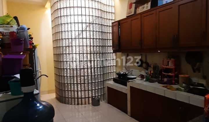 Rumah Lokasi Sangat Dekat Tol dan Pusat Perbelanjaan di Kopo Mas 2