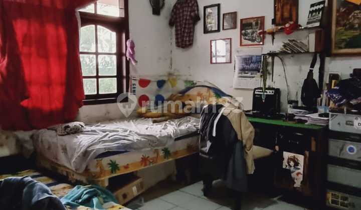 House in a Strategic Location, Suitable for Business in Dian Permai 2