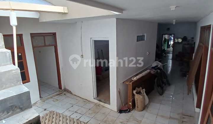 Shop House Suitable for Workshop in Sukamenak