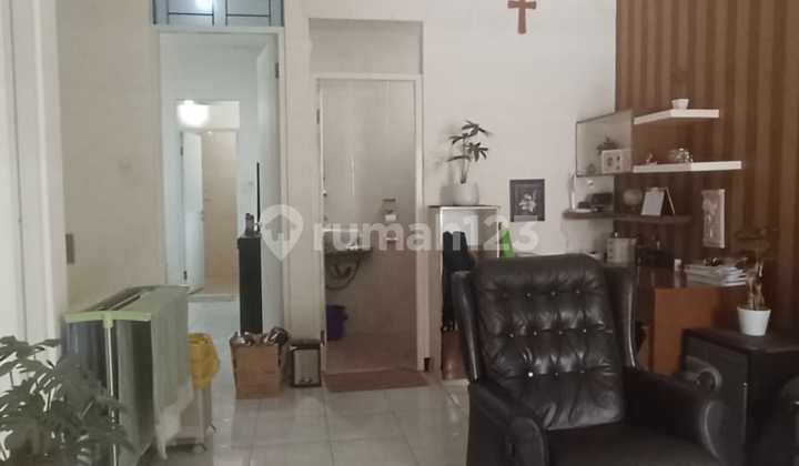 Rumah Lokasi Dekat ke Tol dan One Gate System di Taman Kopo Indah 3 2