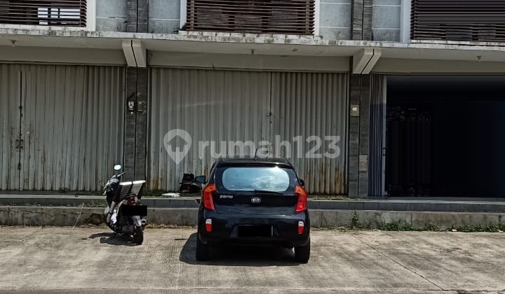 Ruko Siap Pakai Cocok untuk Usaha di Taman Kopo Katapang bisa Disewakan