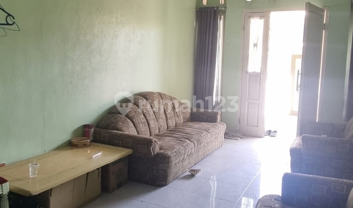 Rumah Berada di Komplek yang Aman dan Nyaman di Taman Kopo Asri 2