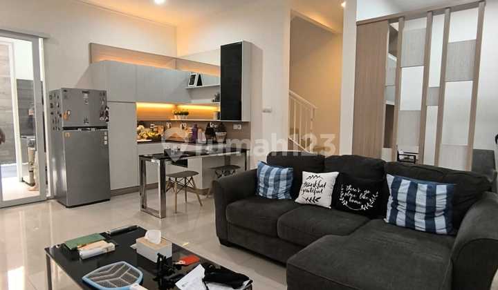 Rumah Full Furnished, Cluster Aman di Taman Kopo Indah 5 Rumah Full Furnished, Cluster Aman di Taman Kopo Indah 5