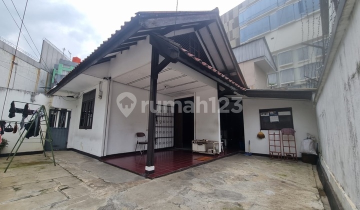 Rumah Tengah Kota Bandung Dekat ke Alun Alun di Lengkong