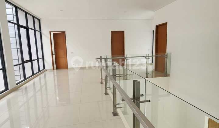 Sewa Rumah Terawat Sayap Cipaganti Bandung 1