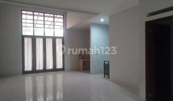 Well-Maintained 2-Story House in Gunung Batu, Bandung Well-Maintained 2-Story House in Gunung Batu, Bandung