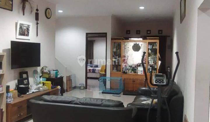 Rumah Nyaman Dan Terawat 2 Lantai di Tki, Bandung