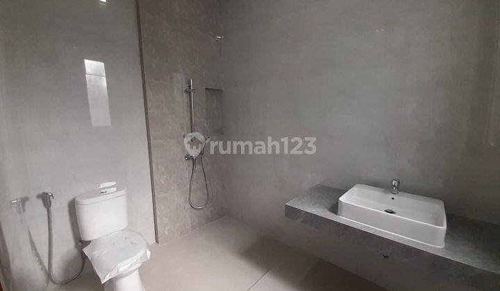 Rumah Baru Minimalis di Setra Duta Cluster D'Grande Corner