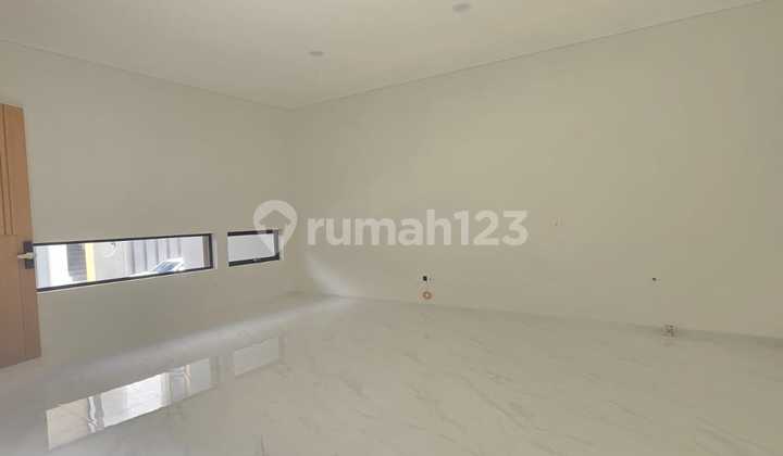 Rumah Baru Modern Minimalis di Setraduta Grande Corner