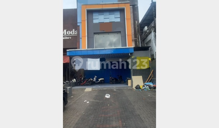 Disewakan ruko 3 lantai di pusat kota denpasar barat Disewakan ruko 3 lantai di pusat kota denpasar barat