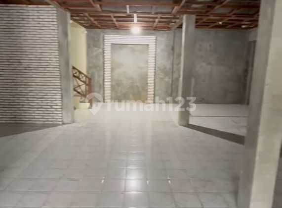 Disewakan Rumah 2 Lantai Bypass Ngurah Rai  2