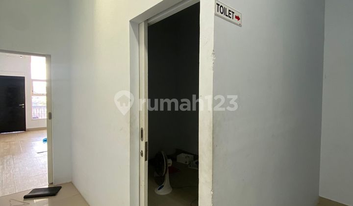 Disewakan Ruko 2 Lantai tahunan - Lokasi strategis 2