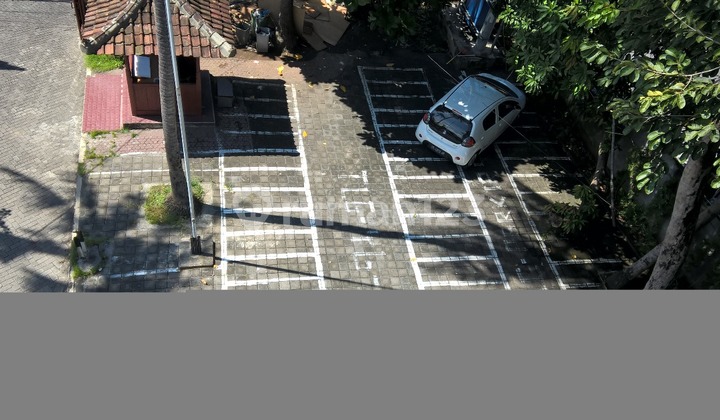 FOR RENT STRATEGIC OFFICE IN KUTA, BADUNG, BALI 3 FLOORS