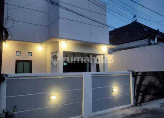 rumah Lantai dua minimalis siap huni Kesiman Denpasar Timur 1