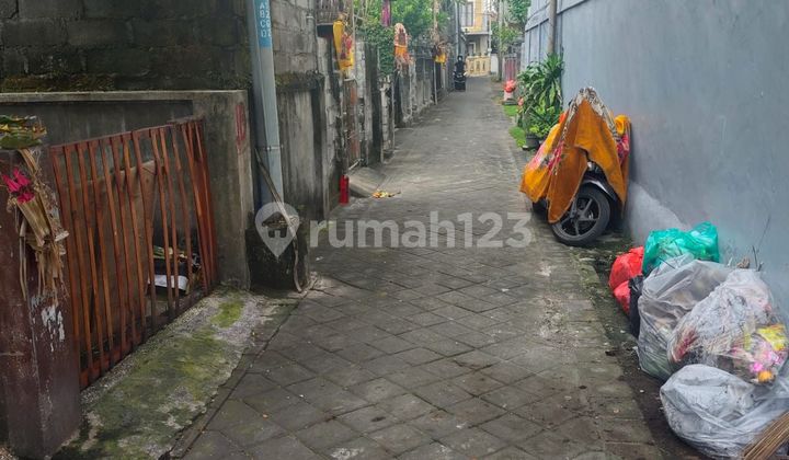 Di Jual Kost 6 Kamar Kos + Kamar Mandi Dalam Di Jual Kost 6 Kamar Kos + Kamar Mandi Dalam