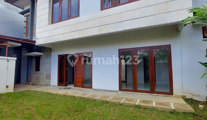 For Rent / Sale 2-story house in Sunset Road area. One gate system.