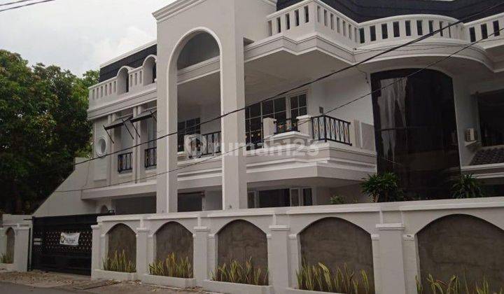 Rumah Mewah 2 Lantai SHM di Jl. Gatot Subroto I Gatsu Tengah 1