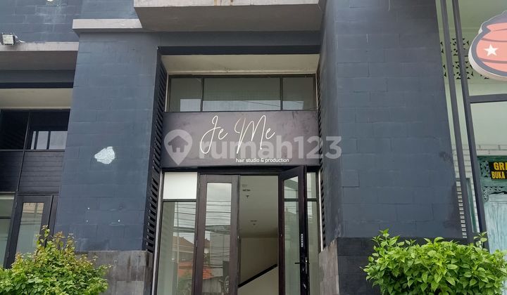 Shophouse for rent on Jalan Dewi Sri  2