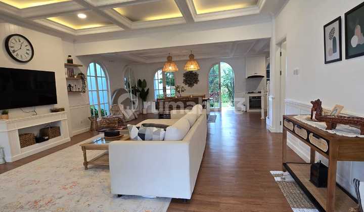 Luxury Villa House with Swimming Pool in Setiabudi Bandung, Strategic Location near Campus, Tourist Attractions, and GAIA Hotel. 2