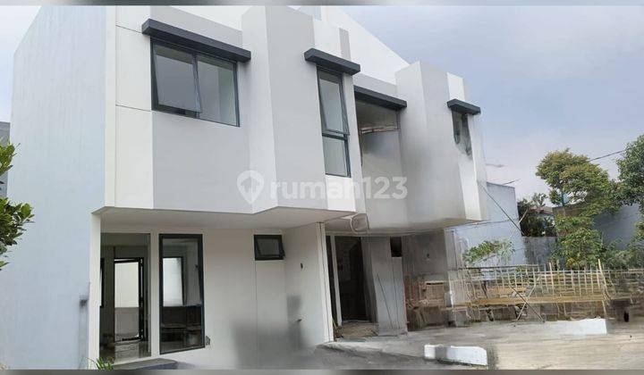 Rumah Siap Huni 1 M An di Sarijadi Sayap Setra Duta Bandung Utara 1