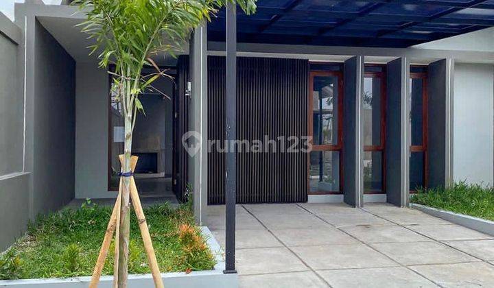 Rumah Minimalis Modern Lokasi Strategis di Kiwari Residence 1