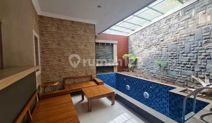 Rumah Full Furnish Ada Kolam Renang, di Setra Duta, Bandung Utara Rumah Full Furnish Ada Kolam Renang, di Setra Duta, Bandung Utara