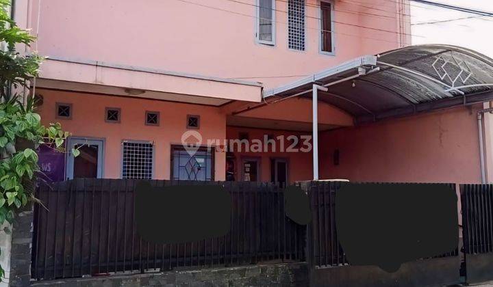 Rumah Nyaman Terawat 2 Lantai di Cimahi, Jawa Barat 1