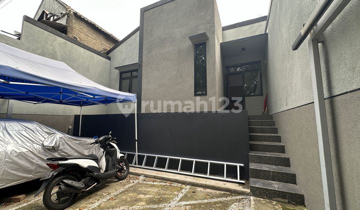 Rumah dan Ruang Usaha di Mainroad Kolonel Masturi, Cimahi