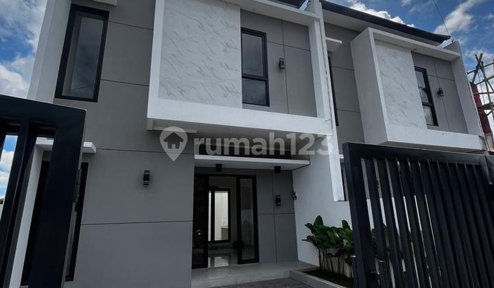 Rumah Baru Modern 2 Lantai, di Sayap Setraduta Sarijadi Bandung