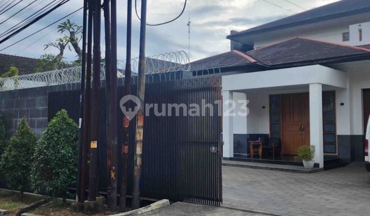 Rumah Mewah Luas di Setrasari Bandung – Lokasi Strategis & Nyaman untuk Keluarga Besar 2