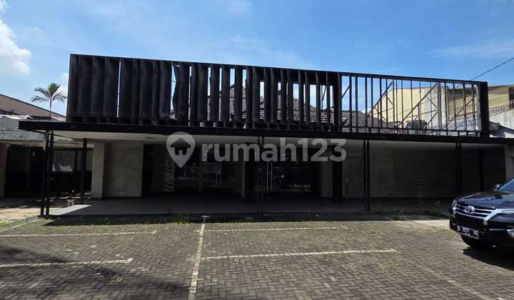 Disewakan Ruang Usaha Strategis di Mainroad Setiabudi, Bandung Kota - Parkiran Luas Disewakan Ruang Usaha Strategis di Mainroad Setiabudi, Bandung Kota - Parkiran Luas