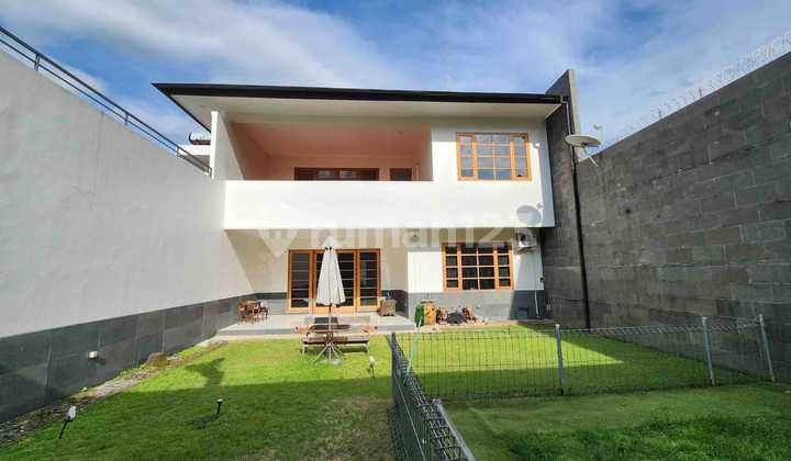 Rumah Mewah Luas di Setrasari Bandung – Lokasi Strategis & Nyaman untuk Keluarga Besar