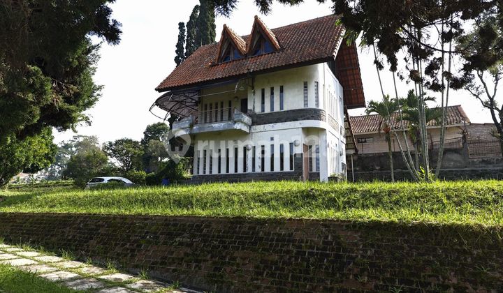 Villa Asri Hitung Tanah Halaman Luas Strategis di Cihanjuang