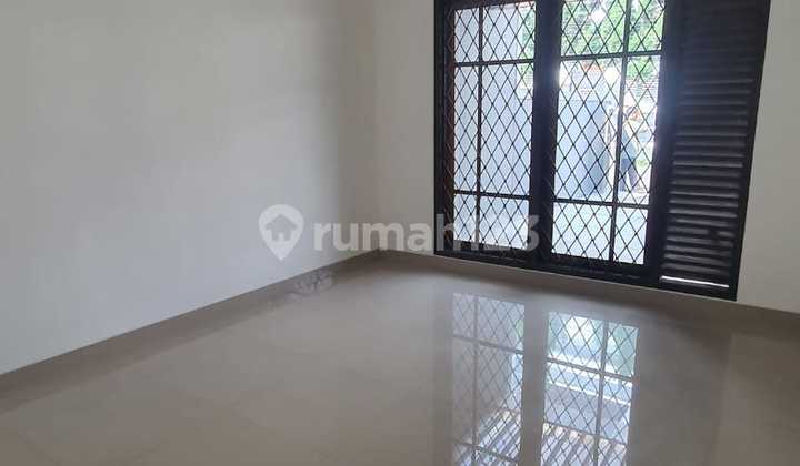 Rumah Siap Huni di Sarijadi – Lingkungan Nyaman, Ada Taman Depan Belakang Rumah Siap Huni di Sarijadi – Lingkungan Nyaman, Ada Taman Depan Belakang