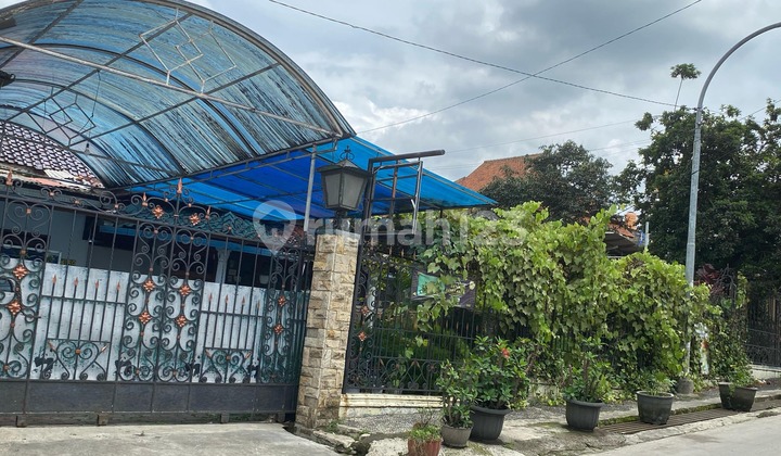 2 Rumah Luas, Terawat ada Halaman Besar di Citereup Cimahi