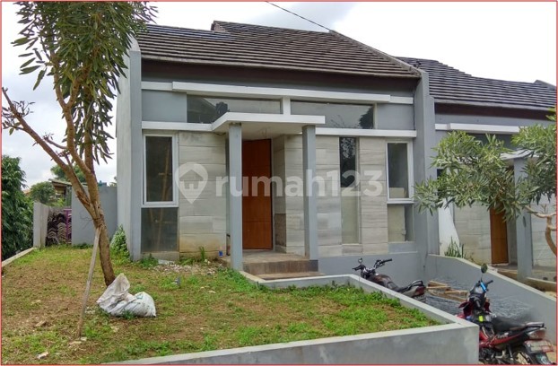 Comfortable Ready-to-Occupy House in Cimahi, Near Toll Road & Public Facilities