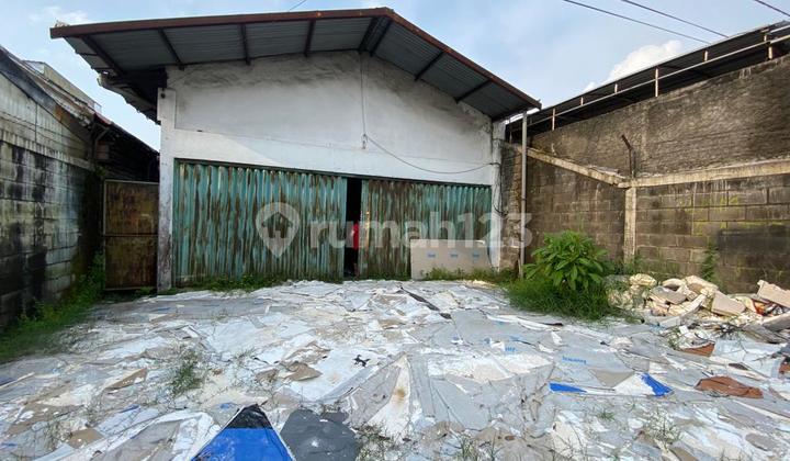 Warehouse for rent in Lakarsantri, Jeruk Street.