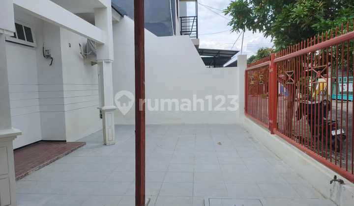 For Rent: Ready-to-Live House in Darmo Permai Selatan For Rent: Ready-to-Live House in Darmo Permai Selatan