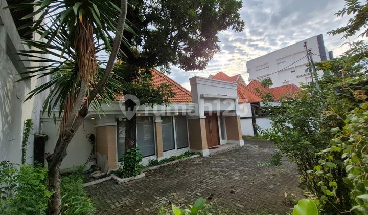 Classic House for Sale in the Center of Surabaya City 2