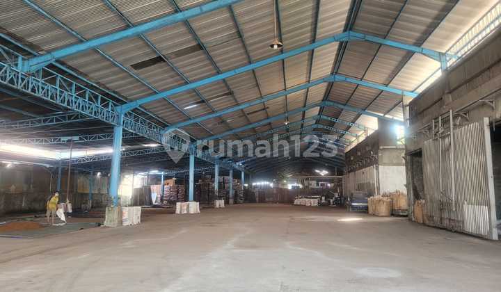 Disewakan Gudang Strategis Nol Jalan Raya Sememi 