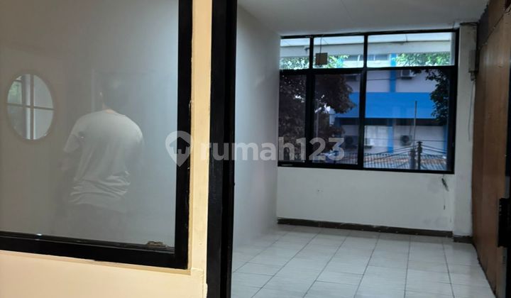 For Rent: Building in Cawang Dewi Sartika, East Jakarta
