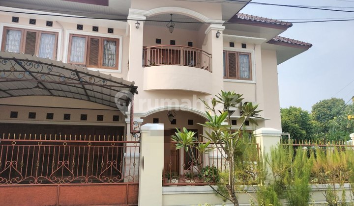 Rumah Bagus SHM di McDonald's Jatiwaringin Bekasi, Jl. Raya Jatiwaringin, Jaticempaka, Pondokgede, Kota Bekasi, Jawa Barat, Indonesia, 17411, Pondok Gede